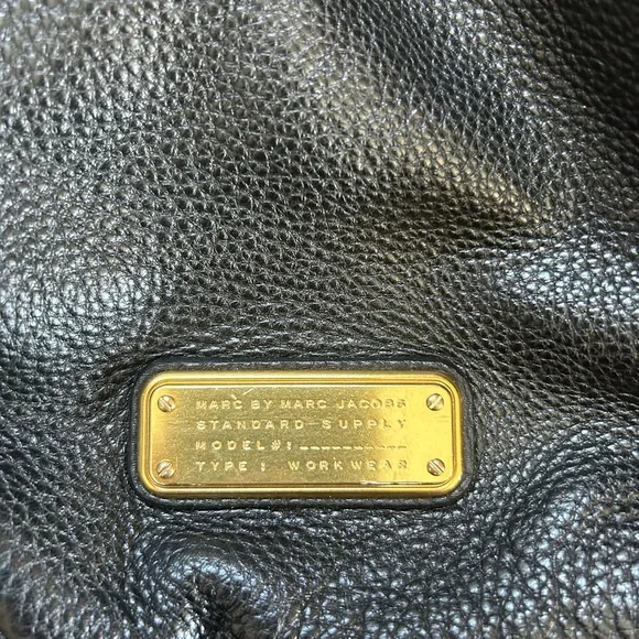 Marc By Marc Jacobs Black Shoulder Bag with Gold Accent - Picture 3 of 9